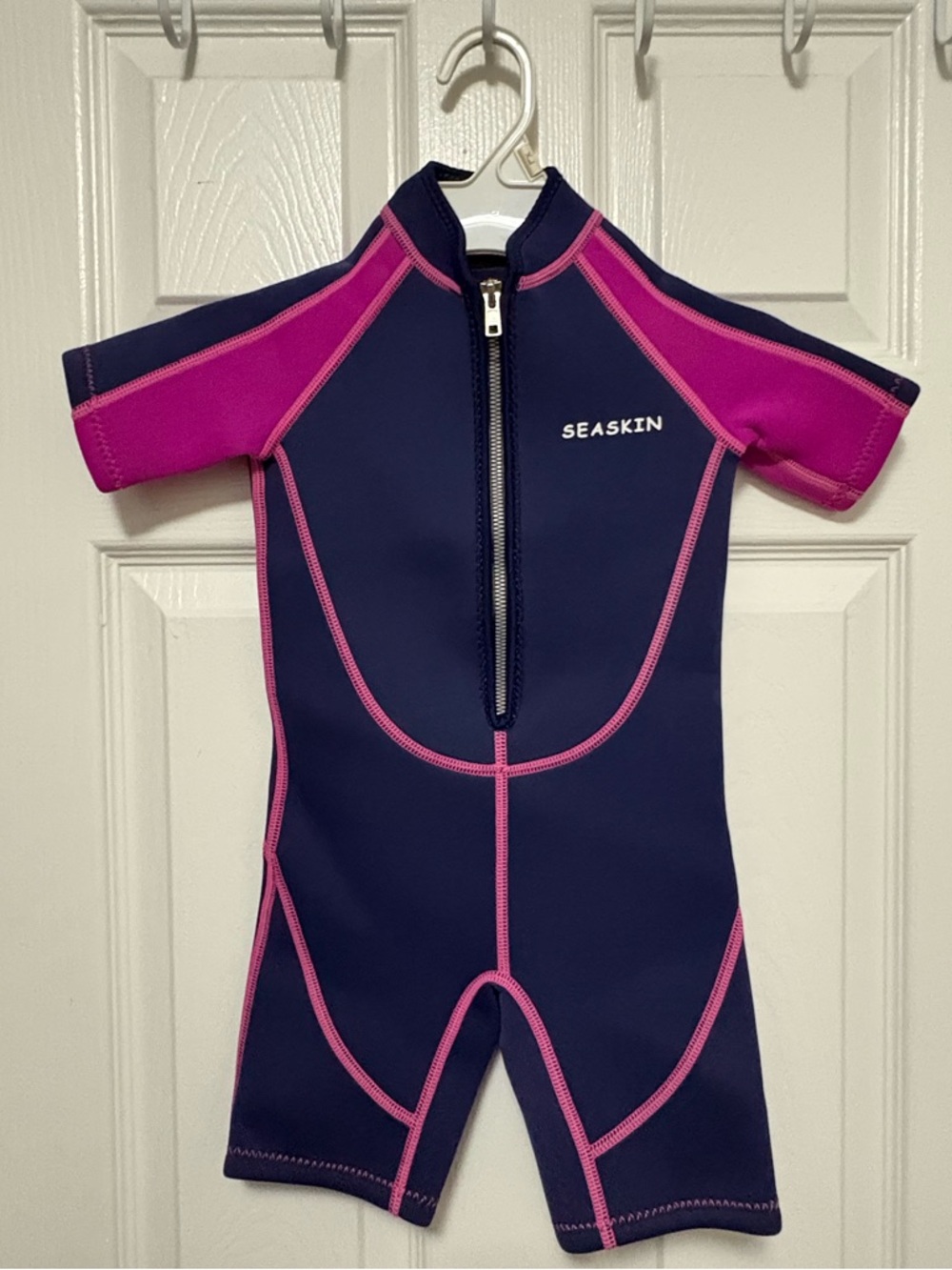 *Seaskin Kids Navy & Pink Short Sleeve Size 4 Rashguard Wet Suit